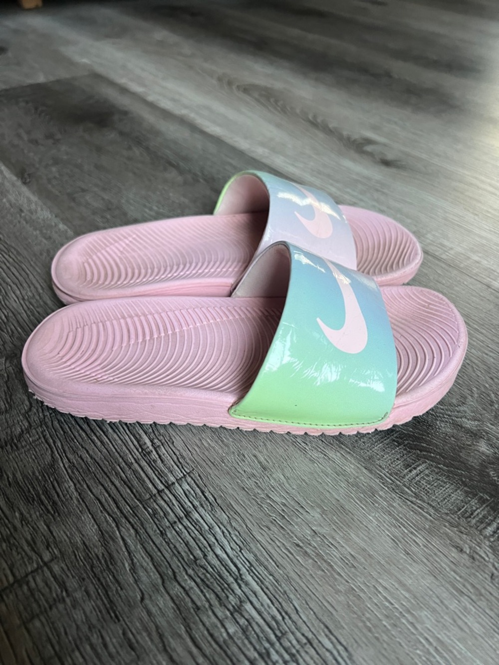Nike Kids Pink Slides with Iridescent Green-Blue Strap